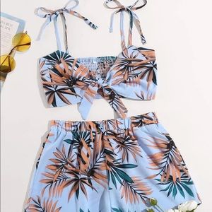 NEW🤩 Two piece set (crop top with shorts)